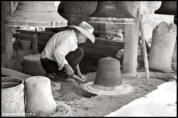 Tlahuelompa - Campanas Artesanales - Talleres tradicionales de campanas